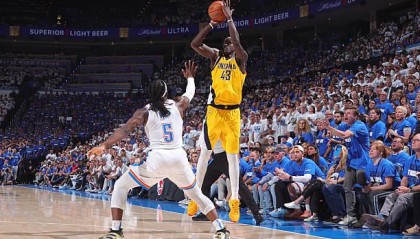 一路扛着球队前进！步行者应该给锋线大将提供更多的出手机会？