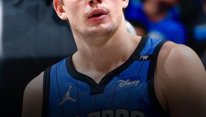 此前1100万球队选项被拒🏀Shams：大瓦格纳一年500万重返魔术