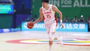 媒体人：20天能让周琦恢复多少很难说 对亚洲杯的期待值还得降低