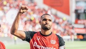 中国体育-记者：塔将自由加盟拜仁签约四年至2029，下周欧国联决赛前体检